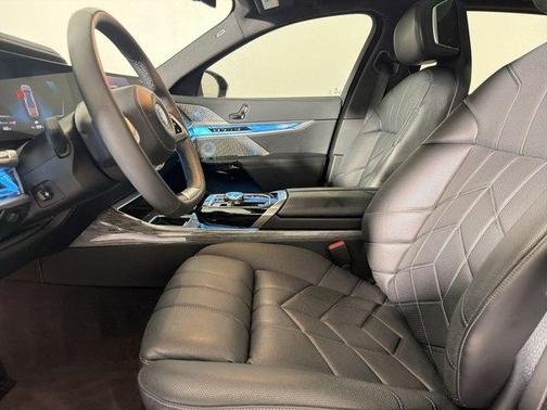Gray Metallic 2023 BMW i7 xDrive60