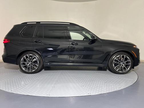 2026 BMW X7 M60i