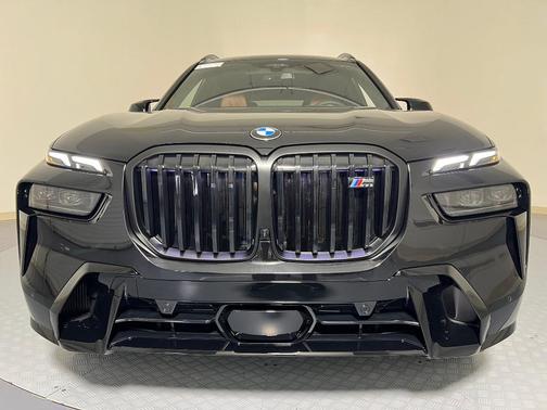 2026 BMW X7 M60i