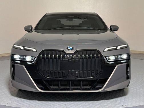 Gray Metallic 2023 BMW 740 i
