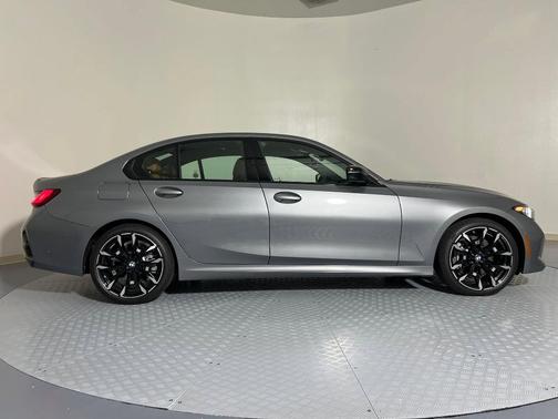 2025 BMW 330 i xDrive