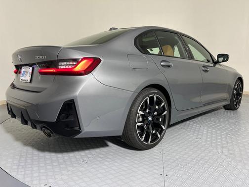 2025 BMW 330 i xDrive