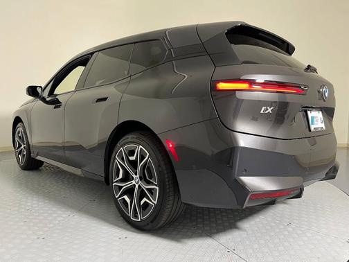 2026 BMW iX xDrive45