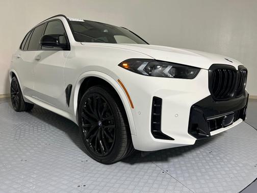 2026 BMW X5 M60i