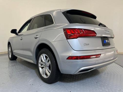 2020 Audi Q5 45 Premium