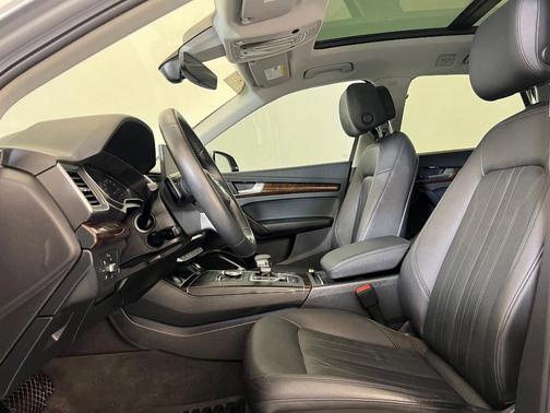 2020 Audi Q5 45 Premium