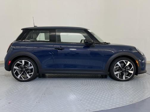 2025 MINI Hardtop Cooper