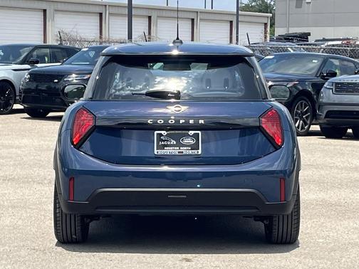 2025 MINI Hardtop Cooper