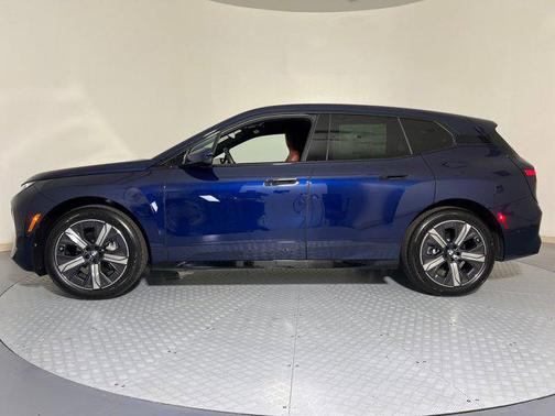 2026 BMW iX xDrive45