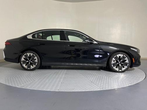 2026 BMW 540 i xDrive