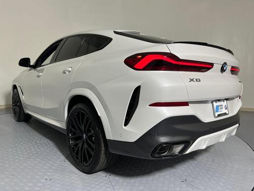 2026 BMW X6 xDrive40i