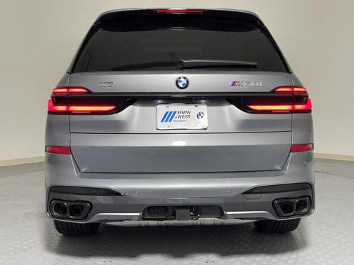 2025 BMW X7 M60i