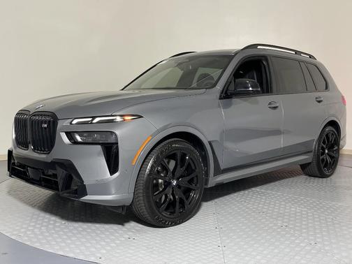 2025 BMW X7 M60i