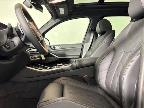 Black Sapphire Metallic 2026 BMW X5 sDrive40i
