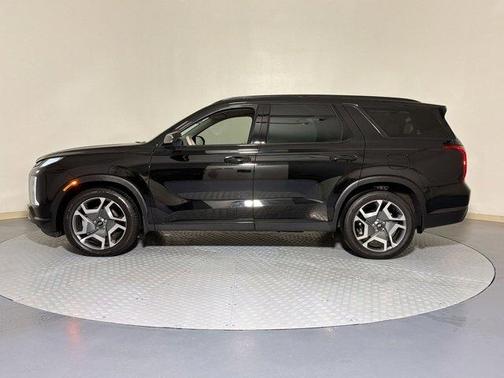 Abyss Black Pearl 2025 Hyundai PALISADE Limited