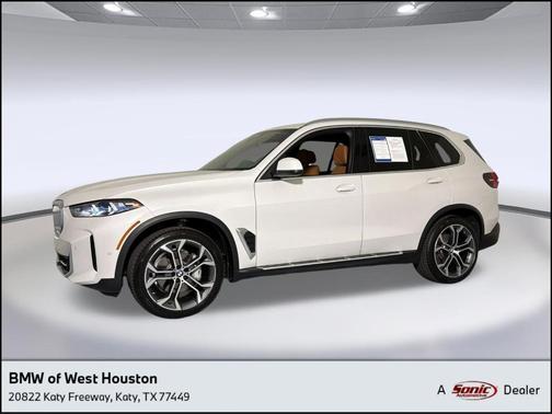 Mineral White Metallic 2024 BMW X5 sDrive40i