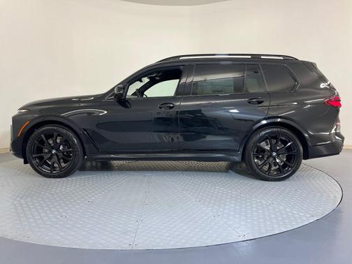 2026 BMW X7 M60i