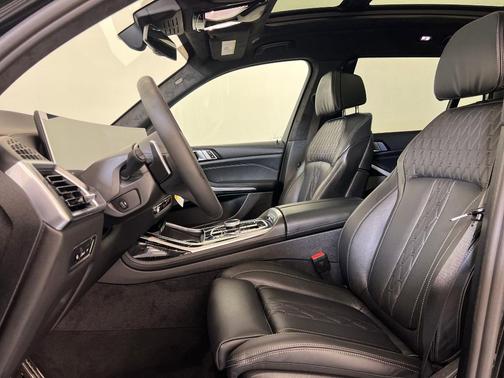 2026 BMW X7 M60i
