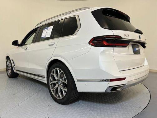 2025 BMW X7 xDrive40i