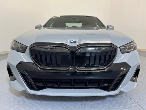 2026 BMW 530 i xDrive