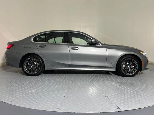 2025 BMW 330 i xDrive