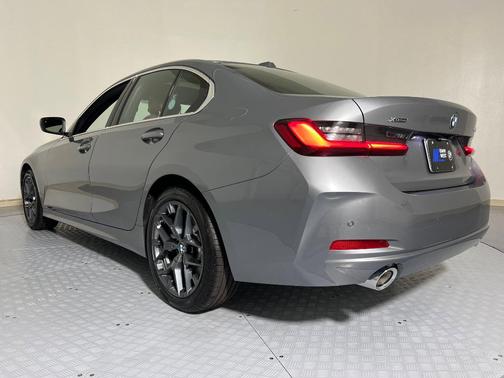 2025 BMW 330 i xDrive