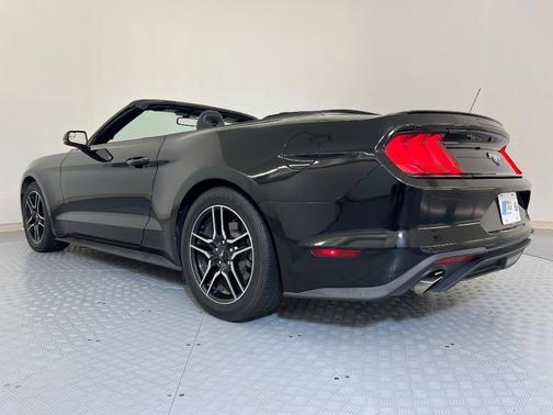 2020 Ford Mustang EcoBoost