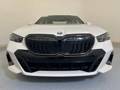 2026 BMW 530 i