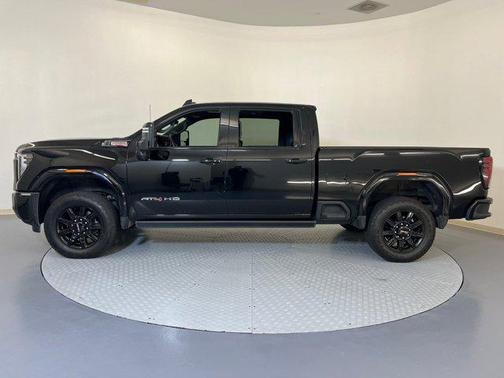 2025 GMC Sierra 2500 AT4