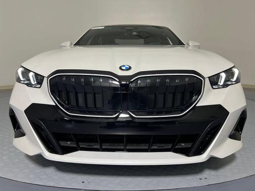 2026 BMW 530 i