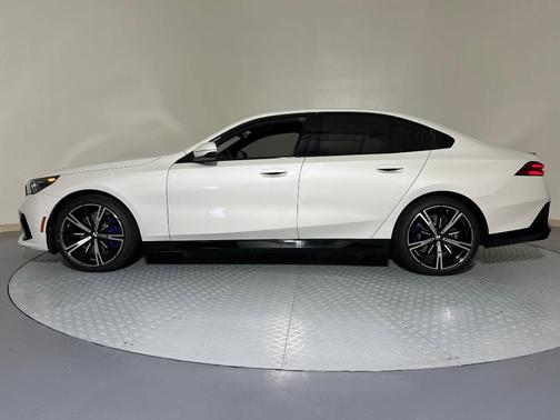2026 BMW 530 i