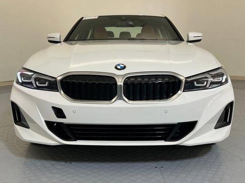 Alpine White 2025 BMW 330 i xDrive