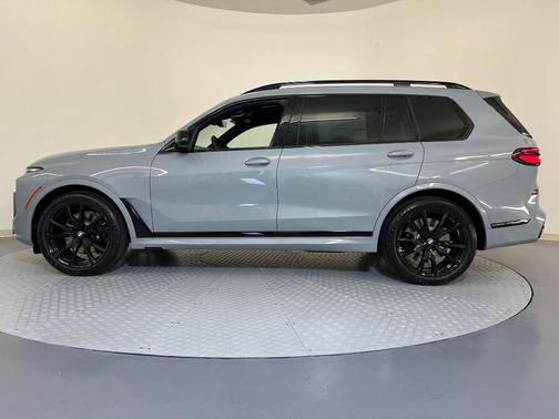 2026 BMW X7 M60i