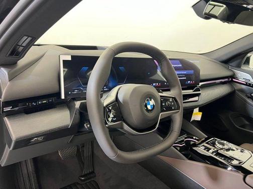 2026 BMW 530 i