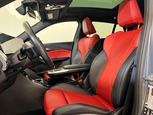 2025 BMW X2 xDrive28i