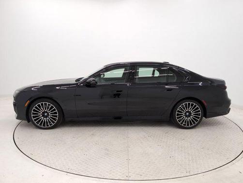 2025 BMW 760 760i xDrive