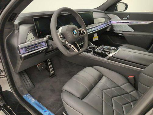 2025 BMW 760 760i xDrive
