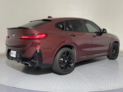2022 BMW X4 xDrive30i