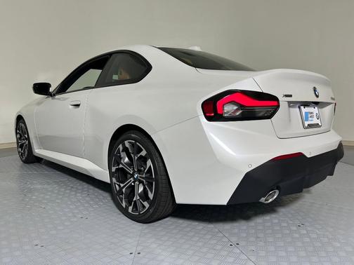 2026 BMW 230 i xDrive