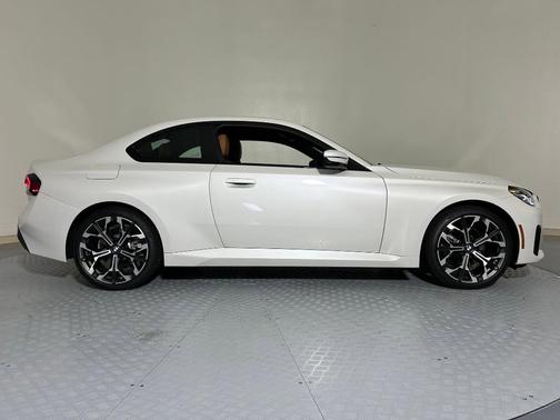 2026 BMW 230 i xDrive