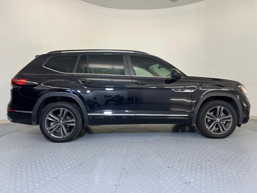 2021 Volkswagen Atlas 3.6 V6 SE w/ Technology R-Line