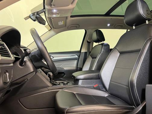 2021 Volkswagen Atlas 3.6 V6 SE w/ Technology R-Line