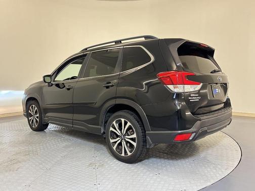 Crystal Black Silica 2019 Subaru Forester Limited