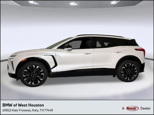 Iridescent Pearl Tricoat 2025 Chevrolet Blazer EV RWD RS