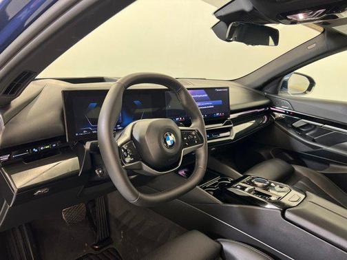 2025 BMW 530 i
