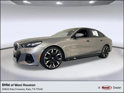 Gray Metallic 2024 BMW 530 i