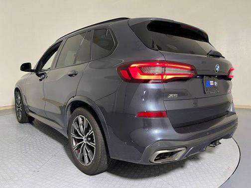 2021 BMW X5 M50i