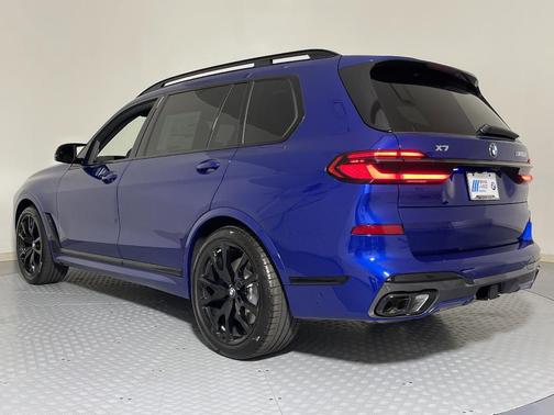 2026 BMW X7 M60i