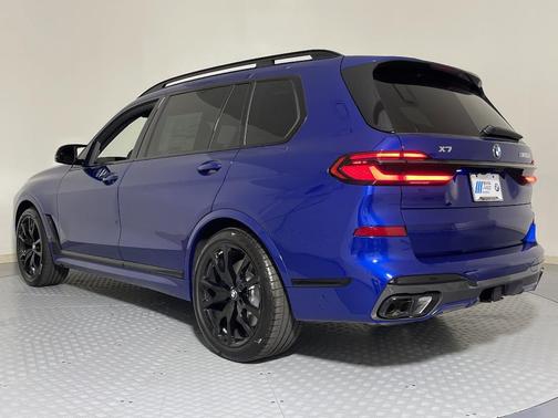 2026 BMW X7 M60i