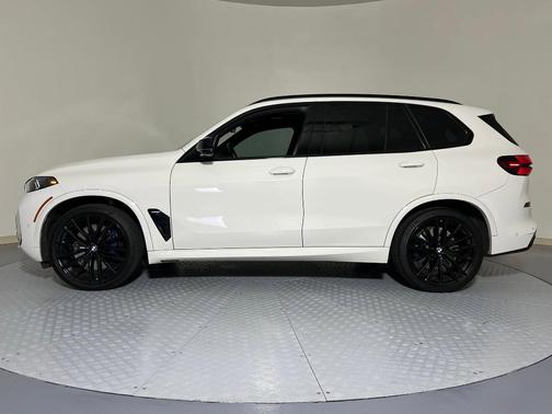 2024 BMW X5 M60i